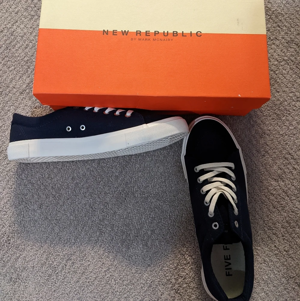 New Republic Shoes - Picture 1 of 3